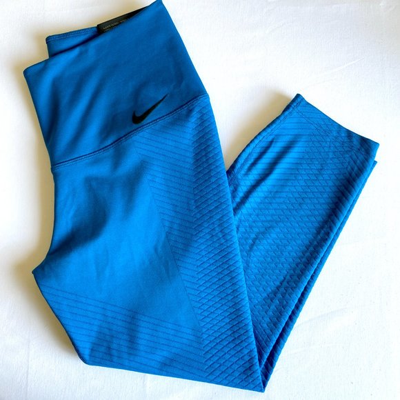 New Nike Zonal Strength Capri Tights - Picture 1 of 10